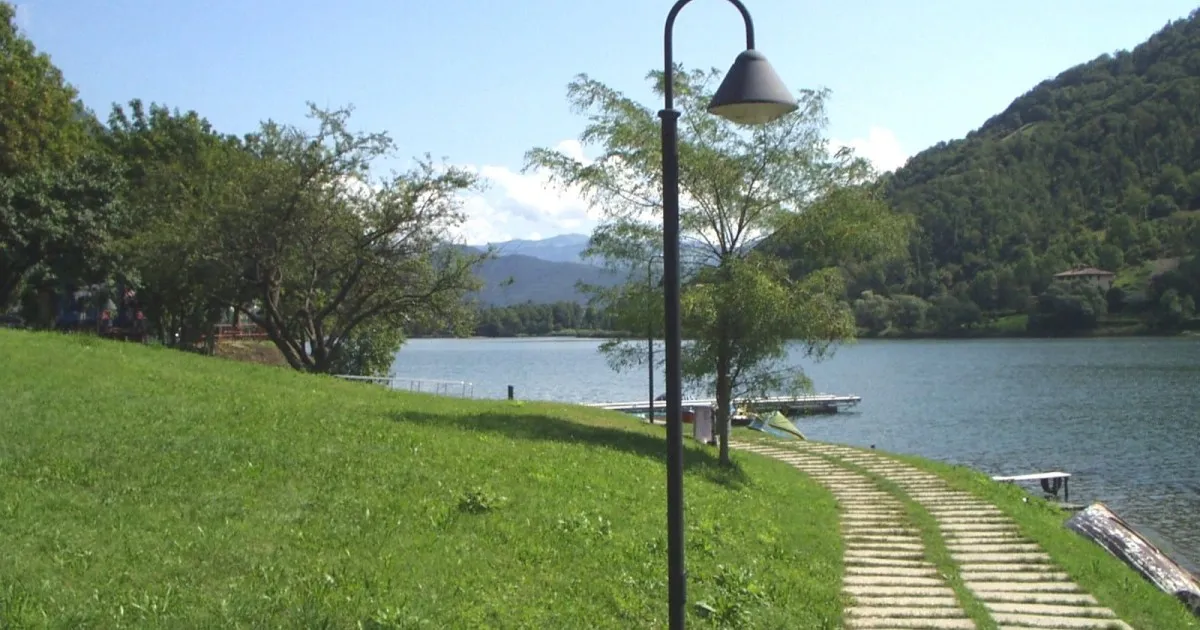 Passeggiata sul lago